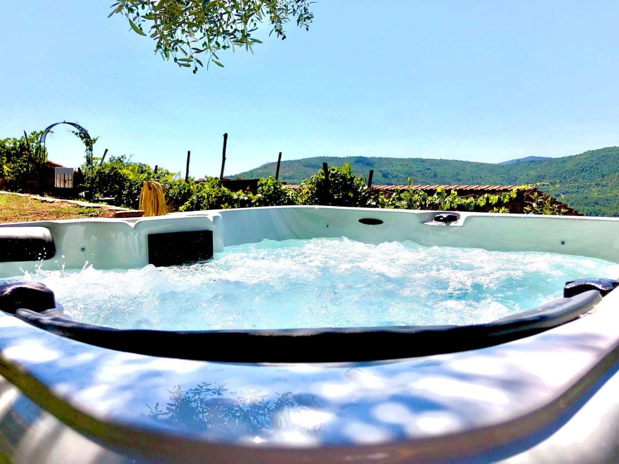 Bio Agriturismo Alba Etrusca Di Cortona - Organic Farmhouse- Appartamento Lavanda-Appartamento Rosmarino - Vasca Idromassaggio Esterna Poggioni Екстериор снимка